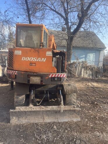 трактор беларус 82.1 цена бишкек новый: Экскаватор — 2