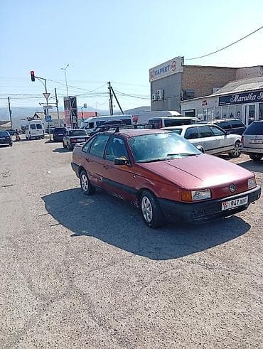 Продажа авто: Volkswagen Passat: 1988 г., Седан — 3