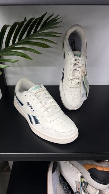 Киреге берилүүчү кийимдер: Кроссовки Reebok белого цвета с бордовыми и черными акцентами — 4