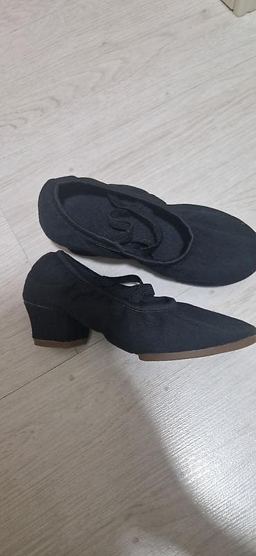 Черные женские ботильоны на высоком толстом каблуке. - Материал