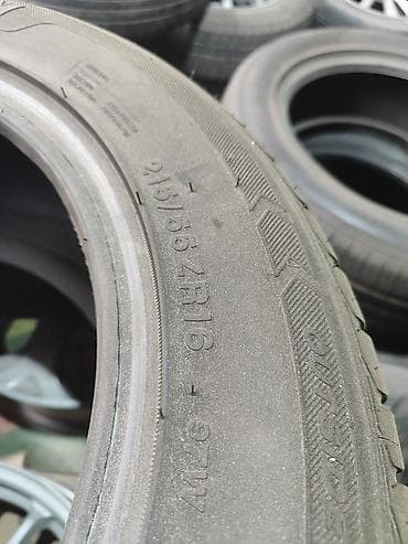 215/55r16 папа шин 2шт в отличном состоянии без шишек и прочего — 2