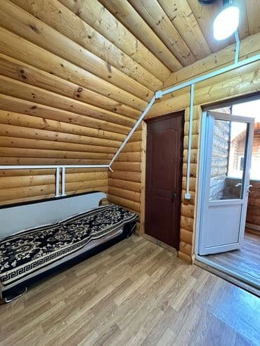 продаю 2х этажный дом: 96 м², 2 комнаты — 8