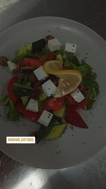собаки на мясо: Чолпон-Ата Повар универсал жумуш издейм Яркий авторский салат с — 9