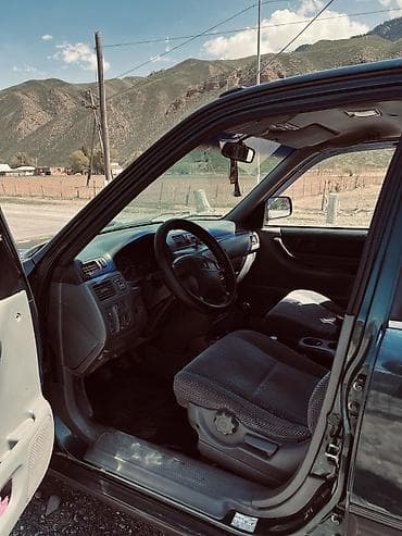 Унаа сатуу: Honda CR-V: 1997 г., 2 л, Кол менен иштөөчү, Бензин, Кроссовер — 6