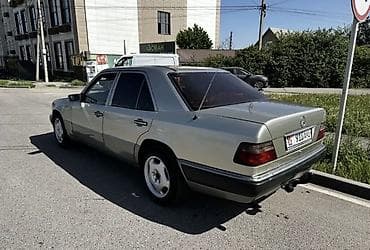 капот w203: Mercedes-Benz W124: 1993 г., 2.5 л, Механика, Дизель, Седан — 2