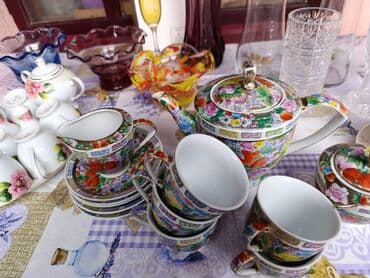 мир посуды: Большой набор разнообразной посуды для кухни, включающий фарфоровый — 8