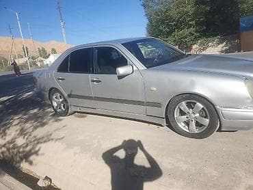 e34 540: Mercedes-Benz E-Class: 1996 г., 3.2 л, Автомат, Бензин, Седан — 2