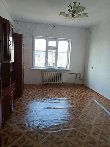 комнаты токмок: Сдаётся однакомната в 2 комнатной квартире. Адрес Ошская 10. Туалет и — 2