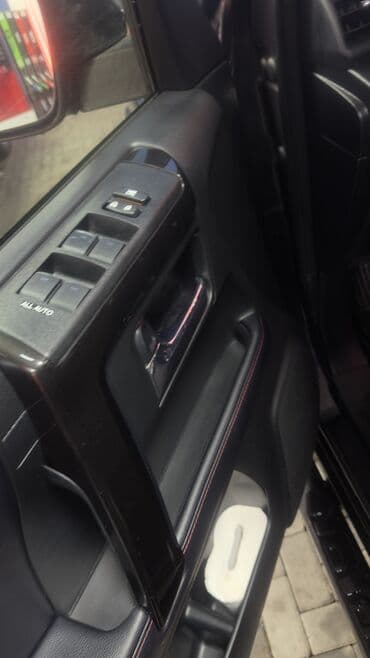 Продажа авто: Toyota 4Runner: 2019 г., 4 л, Автомат, Бензин, Внедорожник — 8