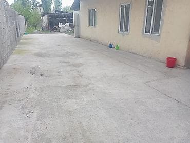 дом талас: Прод дом .ул Советская 23.В дом 5комнат,времягка 2комнат. Сарайдуш — 3
