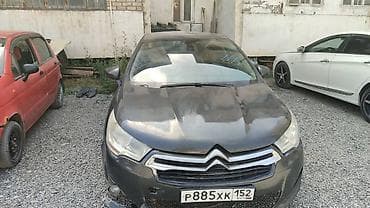 10 00r20: Citroen C4: 2013 г., Бензин, Седан — 1