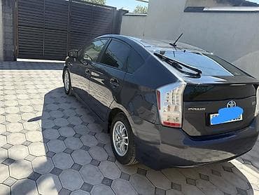 Продажа авто: Toyota Prius: 2011 г., 1.8 л, Автомат, Гибрид, Хэтчбэк — 1