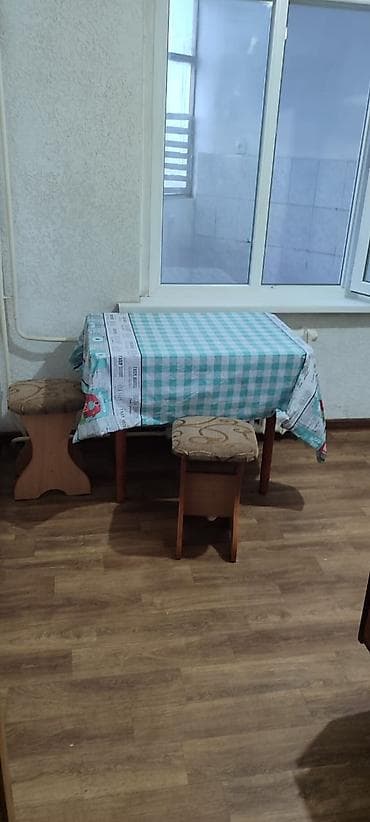 Бөлмөлөр: Сдаётся однокомнатная квартира в центре, район ЦУМа, ГУМ,Дордой Плаза — 1