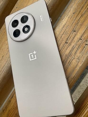 psp 2013: OnePlus 13R, Б/у, 256 ГБ, цвет - Белый, 2 SIM — 1