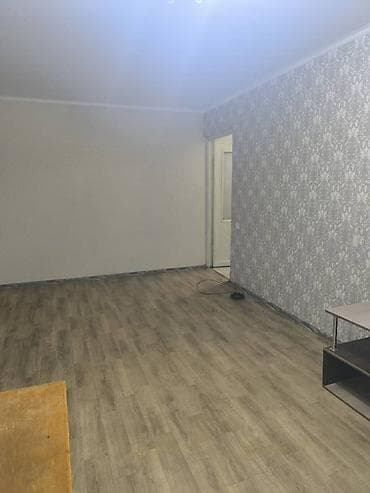 72: 2 комнаты, 43 м², 10 мкр 104 серия, 1 этаж — 3