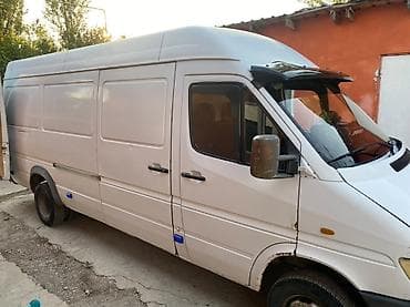 Грузовой фургон Mercedes‑Benz Sprinter (длинная база, высокая крыша)