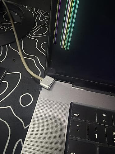 macboo: MacBook Pro 16" (2021) Space Gray • Процессор: Apple M1 Pro • Память — 4
