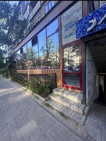 офиса: Продажа офисов 150 м², С ремонтом, С мебелью, Многоэтажное здание, 1 этаж — 1