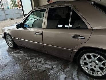 lexus 570 2019: Mercedes-Benz W124: 1992 г., 2.2 л, Механика, Бензин, Седан — 3