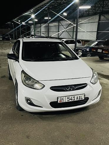 yamaha r7: Hyundai Solaris: 2011 г., Ручные, Бензин, Седан — 2