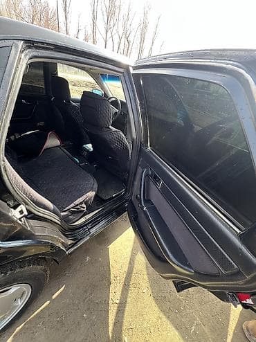 Audi: Audi 100: 1993 г., 2 л — 4