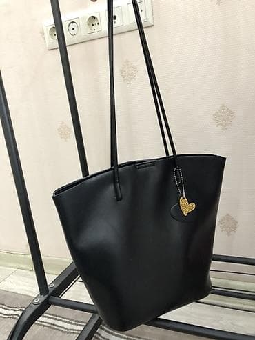 Эркектер кийими: Сумка-шоппер черная, классическая Сумка в хорошем состоянии, дефектов — 3