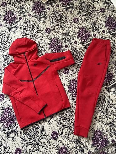 желтый пиджак: Спортивный костюм Nike Tech Fleece, красный Размер: M Новая модель — 3