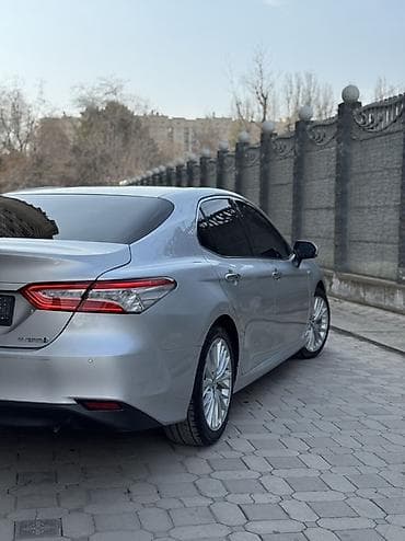 toyota run: Toyota Camry: 2018 г., 2.5 л, Вариатор, Гибрид, Седан — 6