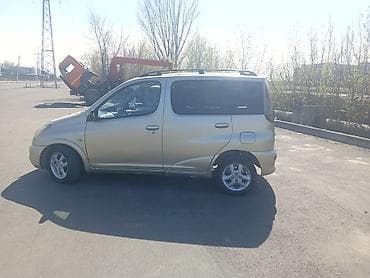 Транспорт: Toyota Yaris Verso: 2001 г., 1.3 л, Автомат, Бензин, Минивэн — 5