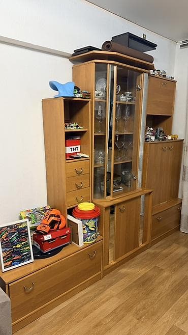 Шкафы: Стенка-шкаф, Тип стенки-шкафа: Модульная, Для зала, Б/у, Особенности: Для хранения посуды — 1