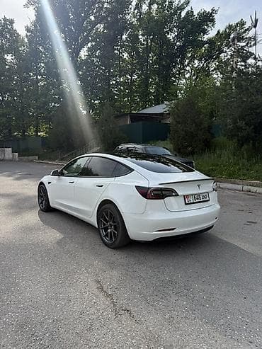 авто тесла: Tesla Model 3: 2023 г., Электромобиль, Седан — 4