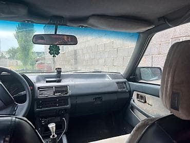 мазда 1987: Mazda 626: 1988 г., Механика, Бензин, Седан — 2