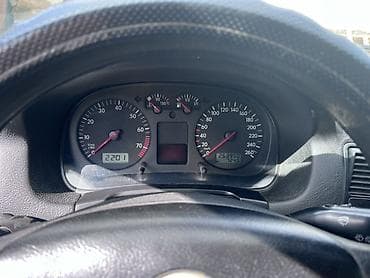 полик 5 д: Volkswagen Golf: 2003 г., 1.6 л, Автомат, Бензин, Хэтчбэк — 6
