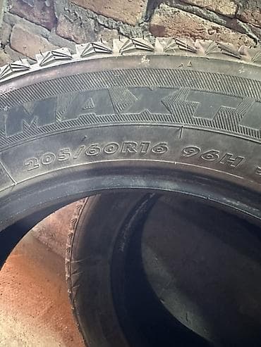 Шины и диски: Шины 205 / 60 / R 16, Зима, Комплект, Легковые, Maxxis — 3