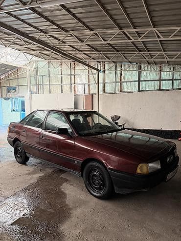 Audi 80: 1990 г., 1.8 л, Механика, Бензин, Седан