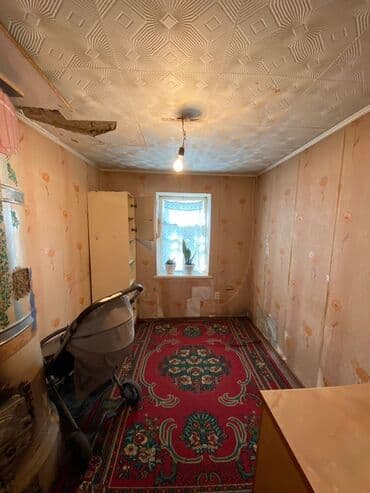 продаю пол дом район рабочий городок: Үйдүн жарымы, 55 кв. м, 4 бөлмө, Менчик ээси — 8