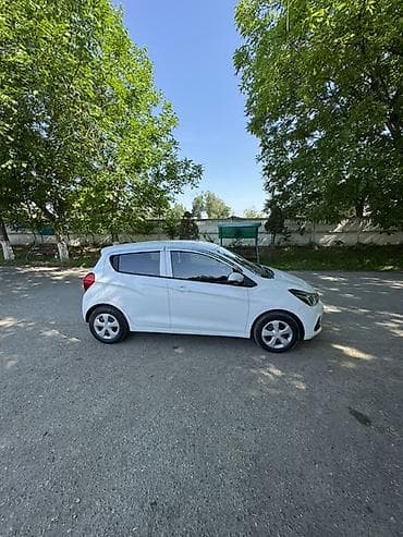 Chevrolet Spark: 2018 г., 1 л, Вариатор, Бензин, Хэтчбэк — 2