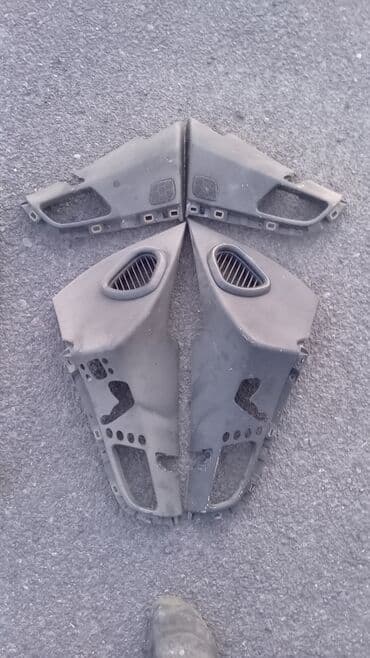 Дверная карта Mercedes-Benz 2001 г., Б/у, Оригинал at lalafo.kg Дверная карта Mercedes-Benz 2001 г., Б/у, Оригинал