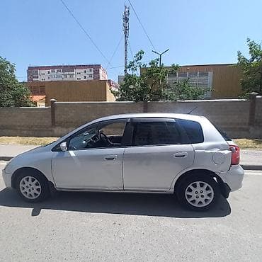 honda 1: Honda Civic: 2001 г., 1.5 л, Вариатор, Хэтчбэк — 3