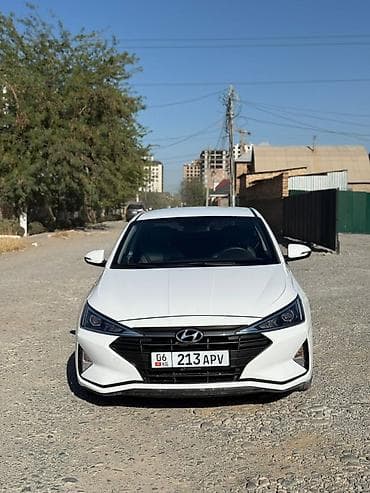 e star: Hyundai Elantra — это стильный и экономичный седан, предлагающий — 2