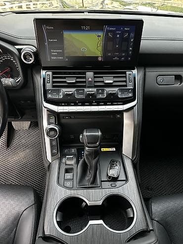 Toyota Land Cruiser: 2022 г., 3.5 л, Автомат, Бензин, Внедорожник — 9
