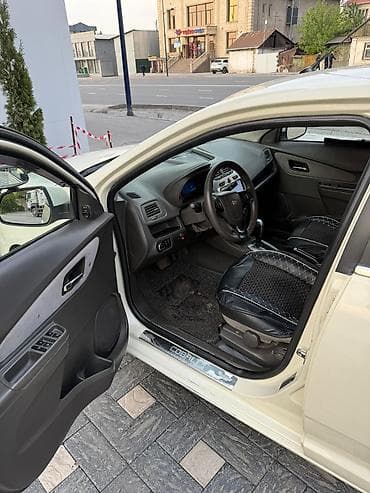 трактор обмен: Chevrolet Cobalt: 2014 г., 1.5 л, Автомат, Газ, Седан — 8