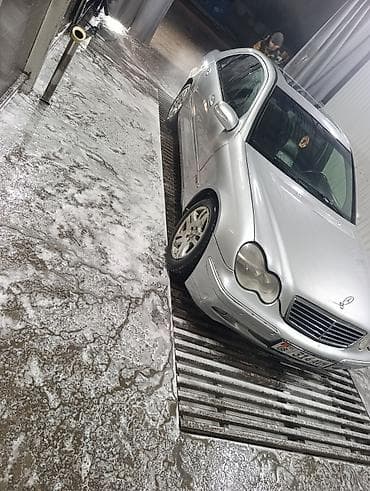 class: Mercedes-Benz C-Class: 2000 г., 2 л, Автомат, Седан — 10