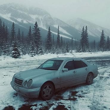 Mercedes-Benz E-Class: 1995 г., Седан