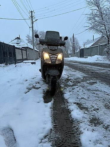 mazda demio: Продаю Скутер не Китай итальянский жидкостное охлаждение инжектор — 6