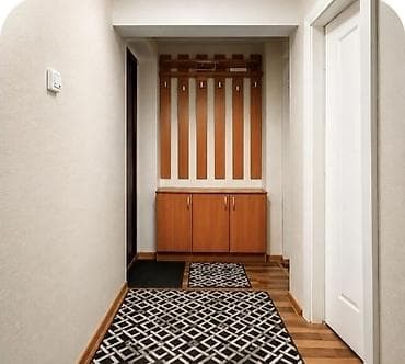 2 bedroom: 2 комнаты, 44 м², 7 мкр 104 серия, 2 этаж — 1