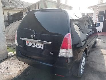 Toyota: Toyota Innova: 2008 г., 2 л, Автомат, Бензин, Вэн/Минивэн — 2