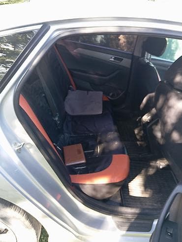 ex5 weltmeister: Седан бизнес-класса серебристого цвета. Кузов и экстерьер: - Длина и — 5