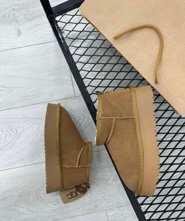 ош обувь: Угги на ногу 38-39 
Цвет хаки 
пару раз носились 
натуралка — 1