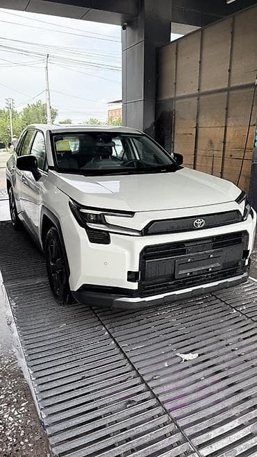 Toyota RAV4: 2026 г., 2 л, Автомат, Гибрид, Кроссовер